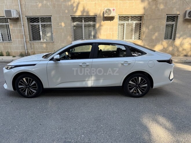Changan Qiyuan A05 2025, 15,000 km - 1.5 л - Bakı