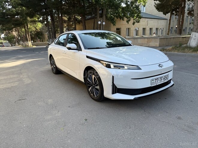 Changan Qiyuan A05 2025, 15,000 km - 1.5 л - Bakı
