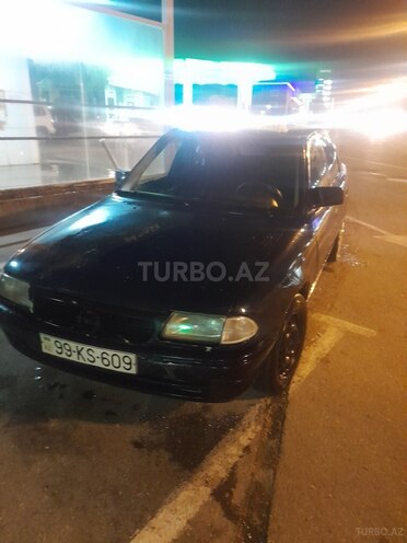 Opel Astra 1994, 260,000 km - 1.6 l - Quba