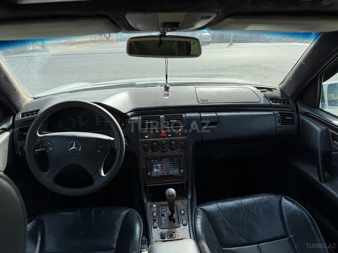 Mercedes E 220 d 1998, 321,546 km - 2.2 л - Bakı