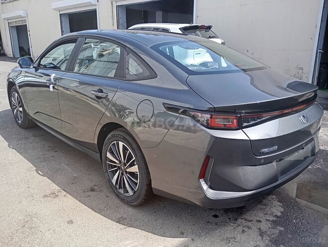 Changan Qiyuan A05 2025, 0 km - 1.5 л - Bakı
