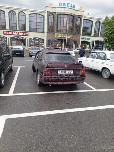 Opel Vectra 1993, 400,000 km - 2.0 l - Qəbələ