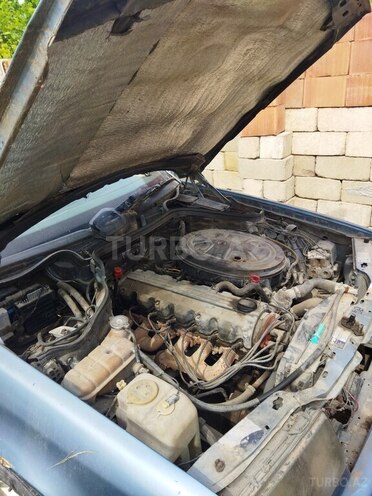 Mercedes E 260 1986, 253,000 km - 2.6 l - Bərdə