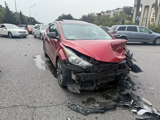 Hyundai Elantra 2015, 206 km - 1.8 л - Bakı