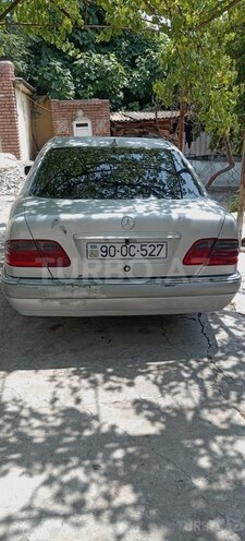 Mercedes E 230 1997, 325,000 km - 2.3 l - Bərdə