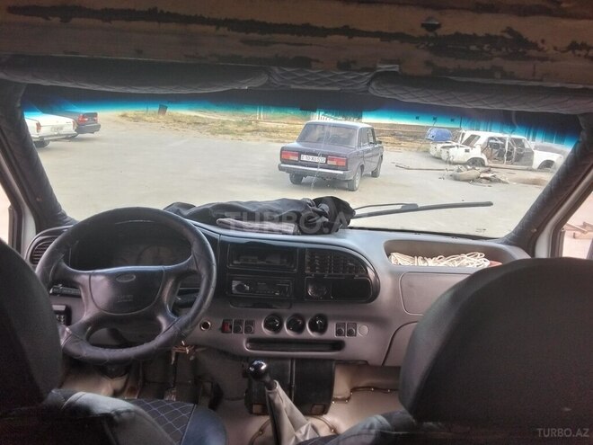 Ford Transit 2000, 50,000 km - 2.5 л - Salyan