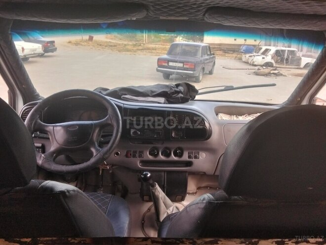 Ford Transit 2000, 50,000 km - 2.5 л - Salyan