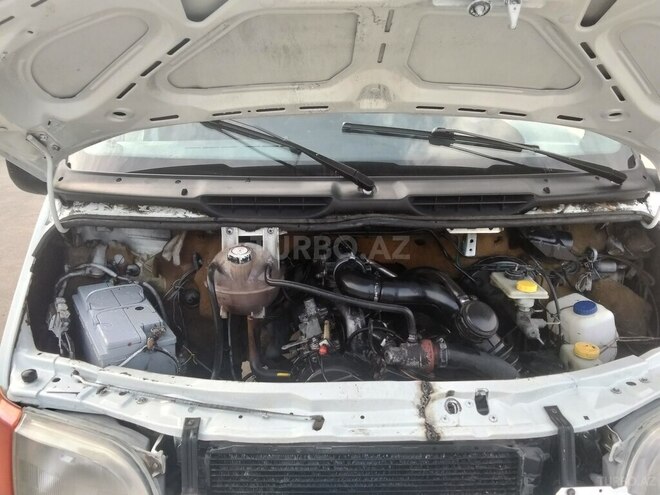 Ford Transit 2000, 50,000 km - 2.5 л - Salyan