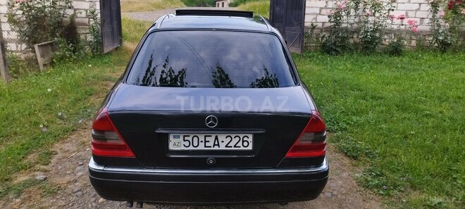 Mercedes C 220 1995, 450,000 km - 2.2 л - Qazax