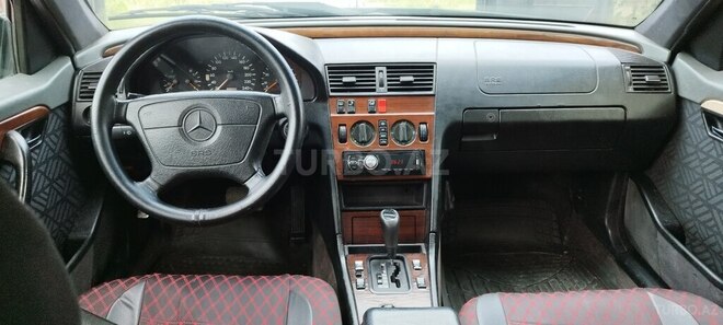Mercedes C 220 1995, 450,000 km - 2.2 л - Qazax