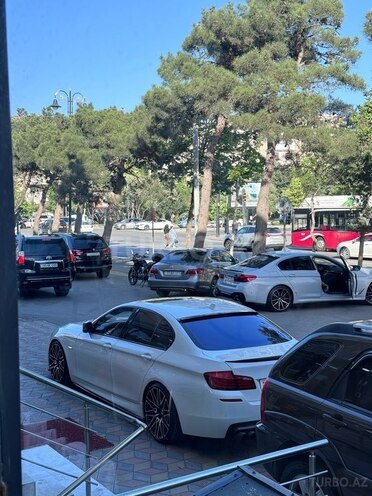 BMW 520 2014, 250,000 km - 2.0 l - Bakı