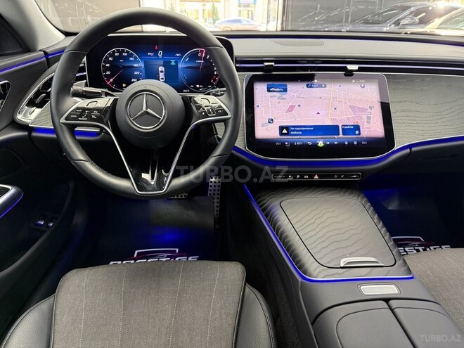 Mercedes E 300 e-9