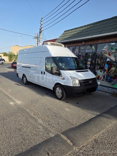 Ford Transit-2