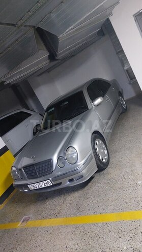 Mercedes E 220 d 2001, 382,755 km - 2.2 l - Bakı