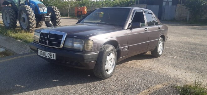 Mercedes 190 1990, 100,000 km - 1.8 l - Beyləqan