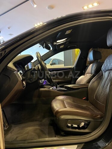 BMW 520-13