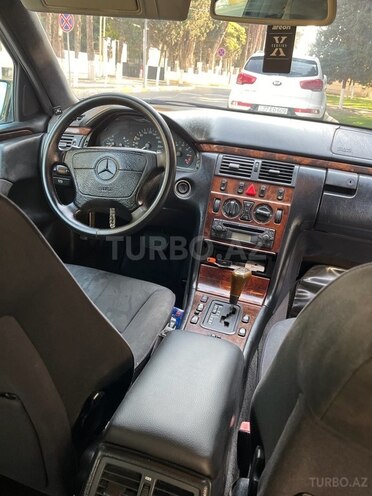 Mercedes E 240 1997, 500,000 km - 2.4 l - Bakı