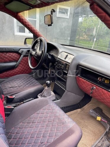 Opel Vectra 1994, 360,000 km - 1.7 l - Şəki