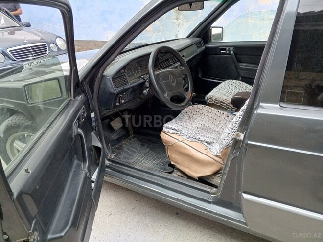 Mercedes 190 1993, 222,222 km - 2.0 l - Biləsuvar