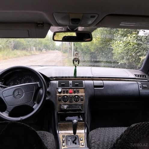 Mercedes E 200 1997, 490,000 km - 2.0 l - Ağdam