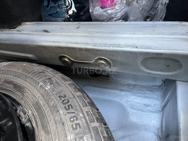 Mercedes E 220 d 2001, 590,000 km - 2.2 l - Bakı