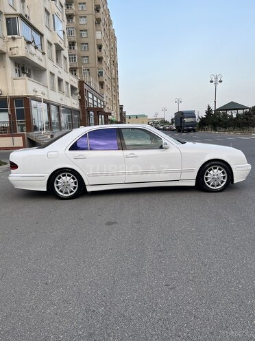 Mercedes E 220 d 2001, 590,000 km - 2.2 l - Bakı