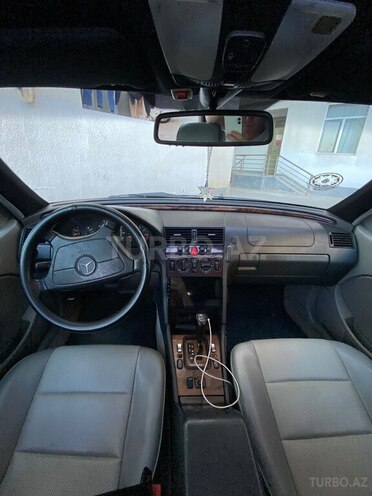 Mercedes C 230 2000, 379,000 km - 2.3 l - Salyan