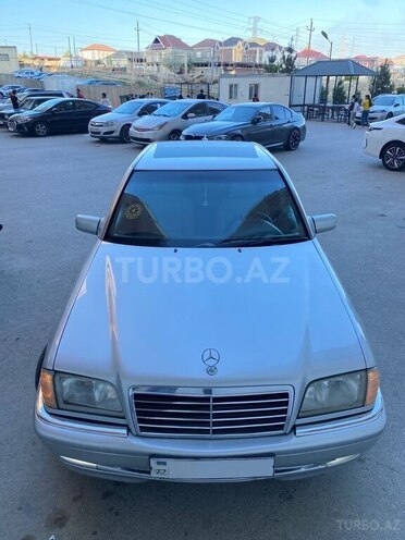 Mercedes C 230 2000, 379,000 km - 2.3 l - Salyan