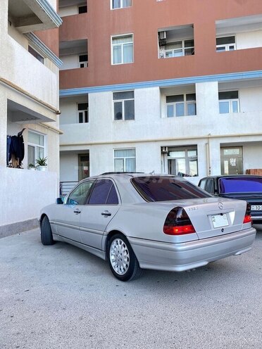 Mercedes C 230 2000, 379,000 km - 2.3 l - Salyan