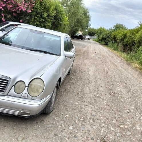 Mercedes E 200 1997, 490,000 km - 2.0 l - Ağdam