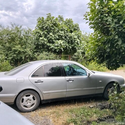 Mercedes E 200 1997, 490,000 km - 2.0 l - Ağdam