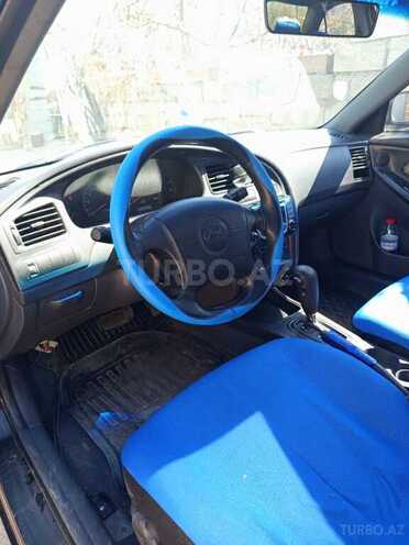 Hyundai Elantra 2002, 200,000 km - 2.0 l - Bakı