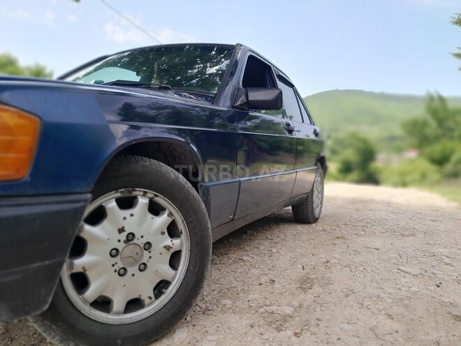 Mercedes 190 1991, 560,000 km - 1.8 l - İsmayıllı