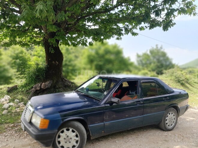 Mercedes 190 1991, 560,000 km - 1.8 l - İsmayıllı