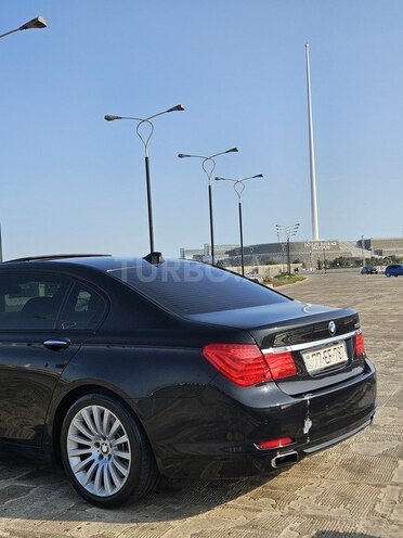 BMW 750 2010, 180,000 km - 4.4 l - Bakı