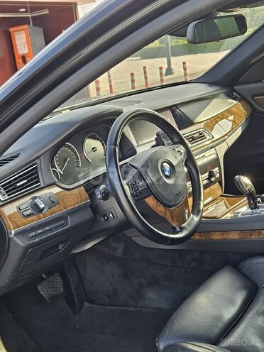 BMW 750 2010, 180,000 km - 4.4 l - Bakı
