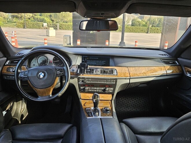 BMW 750 2010, 180,000 km - 4.4 l - Bakı