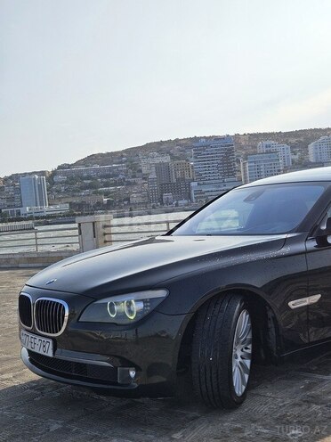 BMW 750 2010, 180,000 km - 4.4 l - Bakı