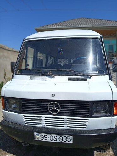 Mercedes 208 D 1992, 200,000 km - 2.3 л - Bakı