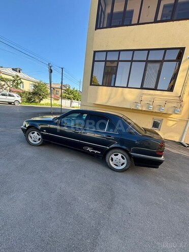 Mercedes C 180 1998, 333,000 km - 1.8 l - Qusar