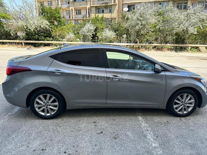 Hyundai Elantra 2015, 131,324 km - 1.8 l - Bakı