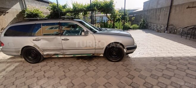 Mercedes E 200 1997, 430,000 km - 2.0 l - Bakı