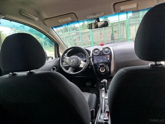 Nissan Note-7