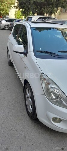Hyundai i20 2010, 243,000 km - 1.4 l - Bakı