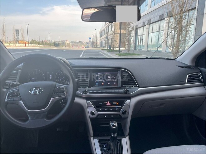 Hyundai Elantra 2018, 60,000 km - 2.0 л - Bakı