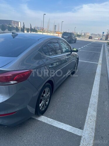 Hyundai Elantra 2018, 60,000 km - 2.0 л - Bakı