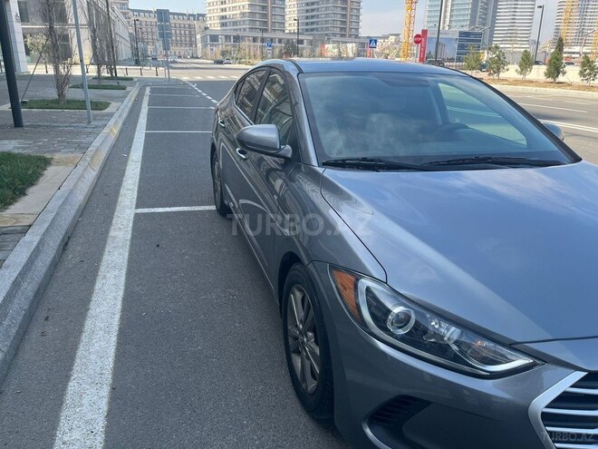 Hyundai Elantra 2018, 60,000 km - 2.0 л - Bakı