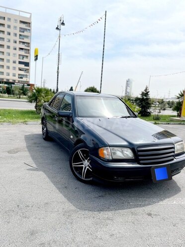 Mercedes C 200 1999, 355,000 km - 2.0 l - Sumqayıt