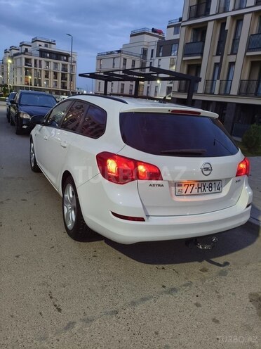Opel Astra 2012, 405,571 km - 1.3 л - Füzuli