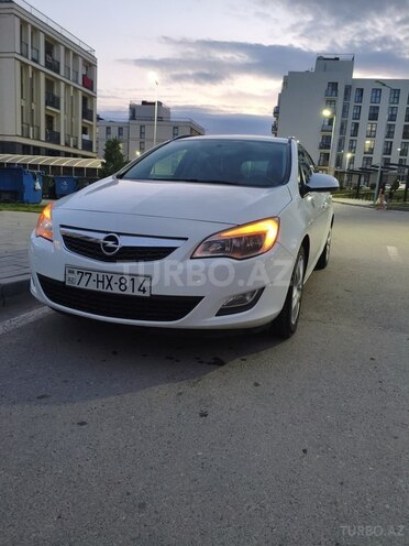 Opel Astra 2012, 405,571 km - 1.3 л - Füzuli